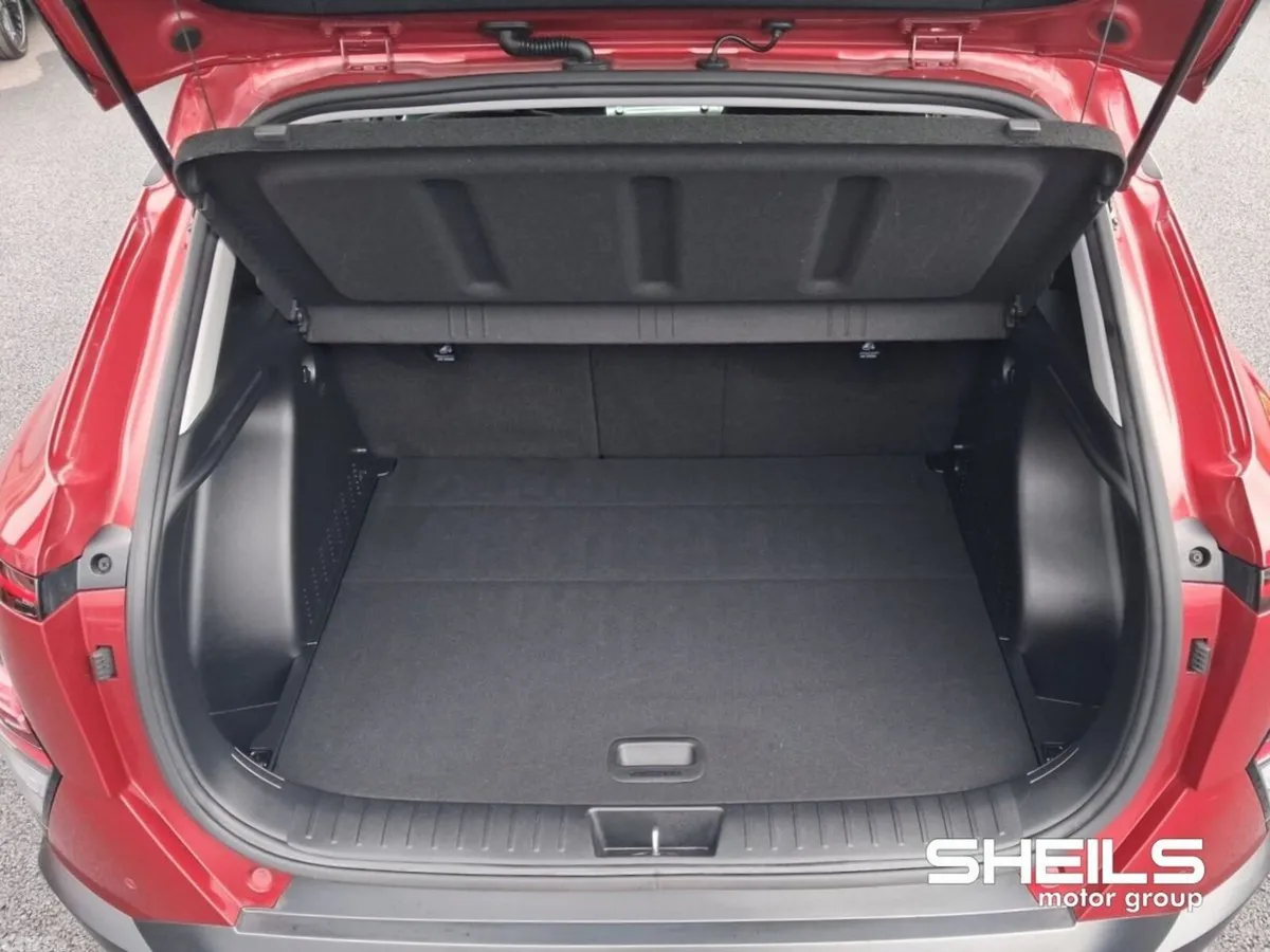 Hyundai KONA MPV, Petrol, 2024, Red