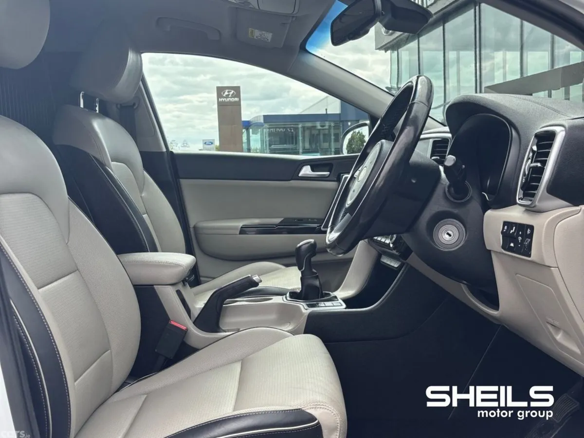 Kia Sportage SUV, Diesel Hybrid, 2022, White