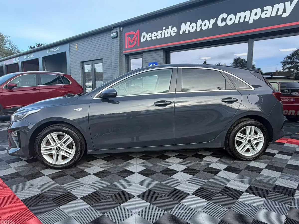 Kia Ceed Hatchback, Diesel Hybrid, 2021, Grey