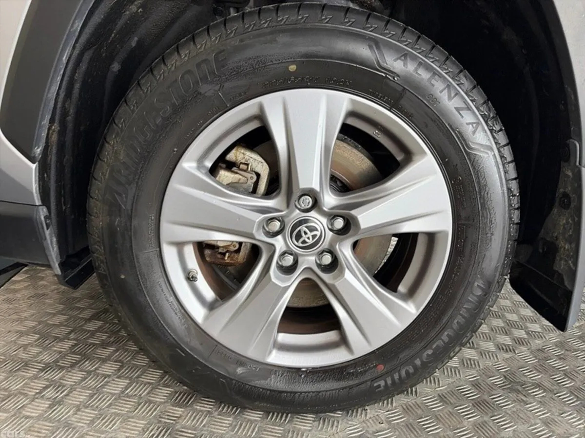 Toyota RAV4 SUV, Petrol Hybrid, 2025, Silver
