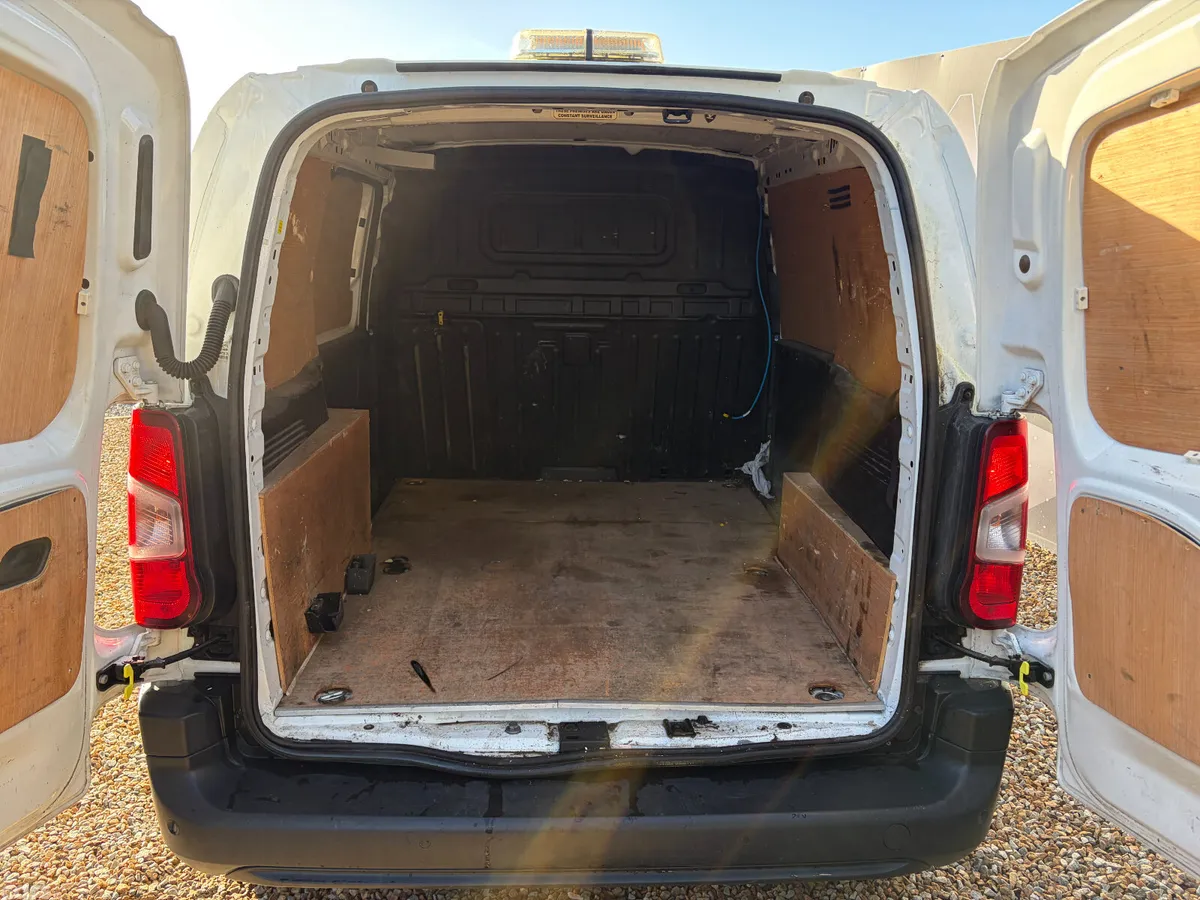 Peugeot Partner Van, Diesel, 2022, White
