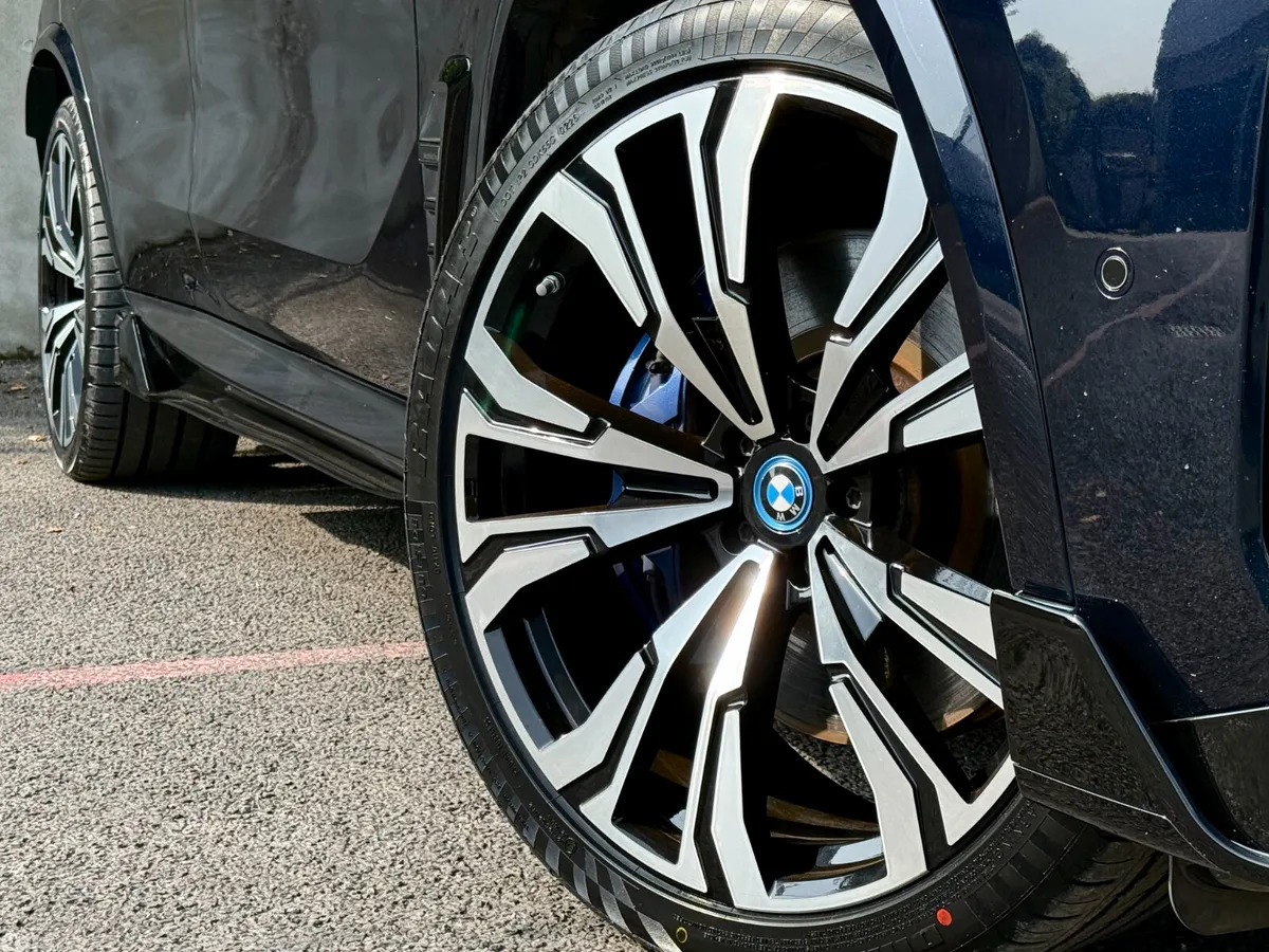 BMW X5 SUV, Petrol Hybrid, 2023, Black