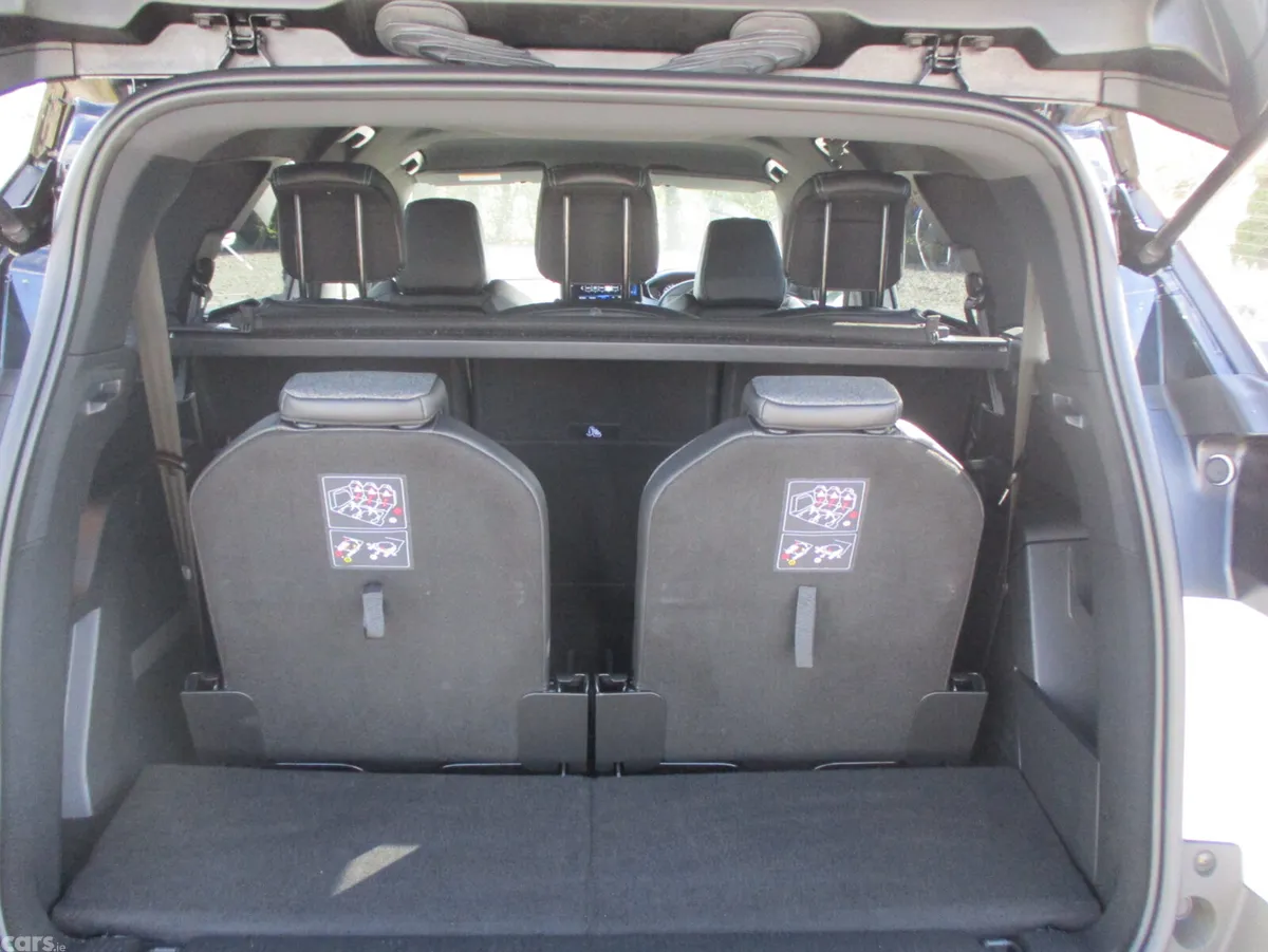 Peugeot 5008 MPV, Diesel, 2023, White