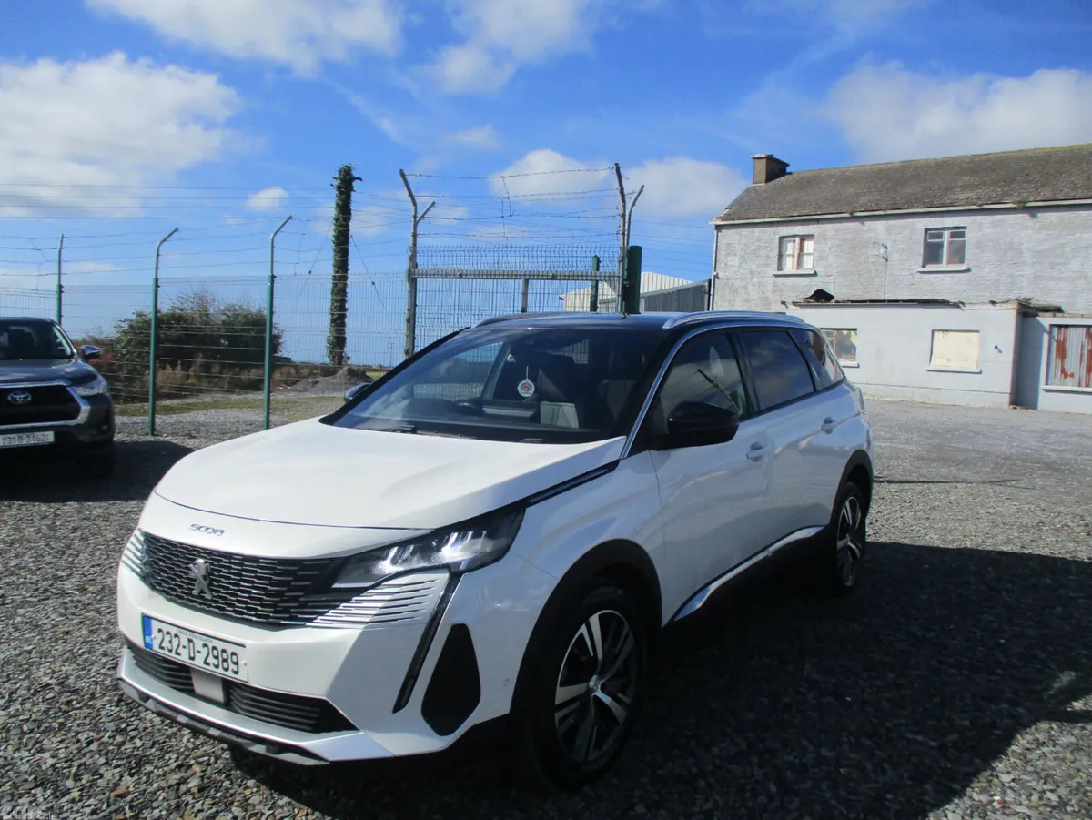 Peugeot 5008 MPV, Diesel, 2023, White