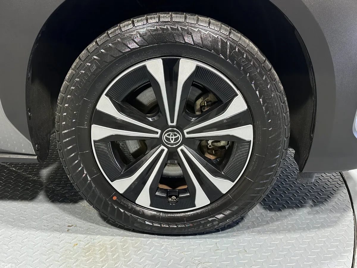 Toyota bZ4X Estate, Electric, 2023, Grey