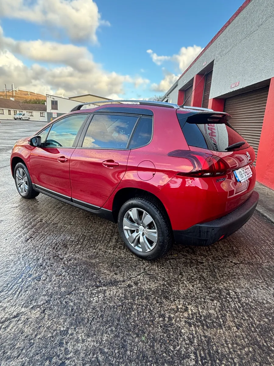 Peugeot 2008 Estate, Petrol, 2018, Red
