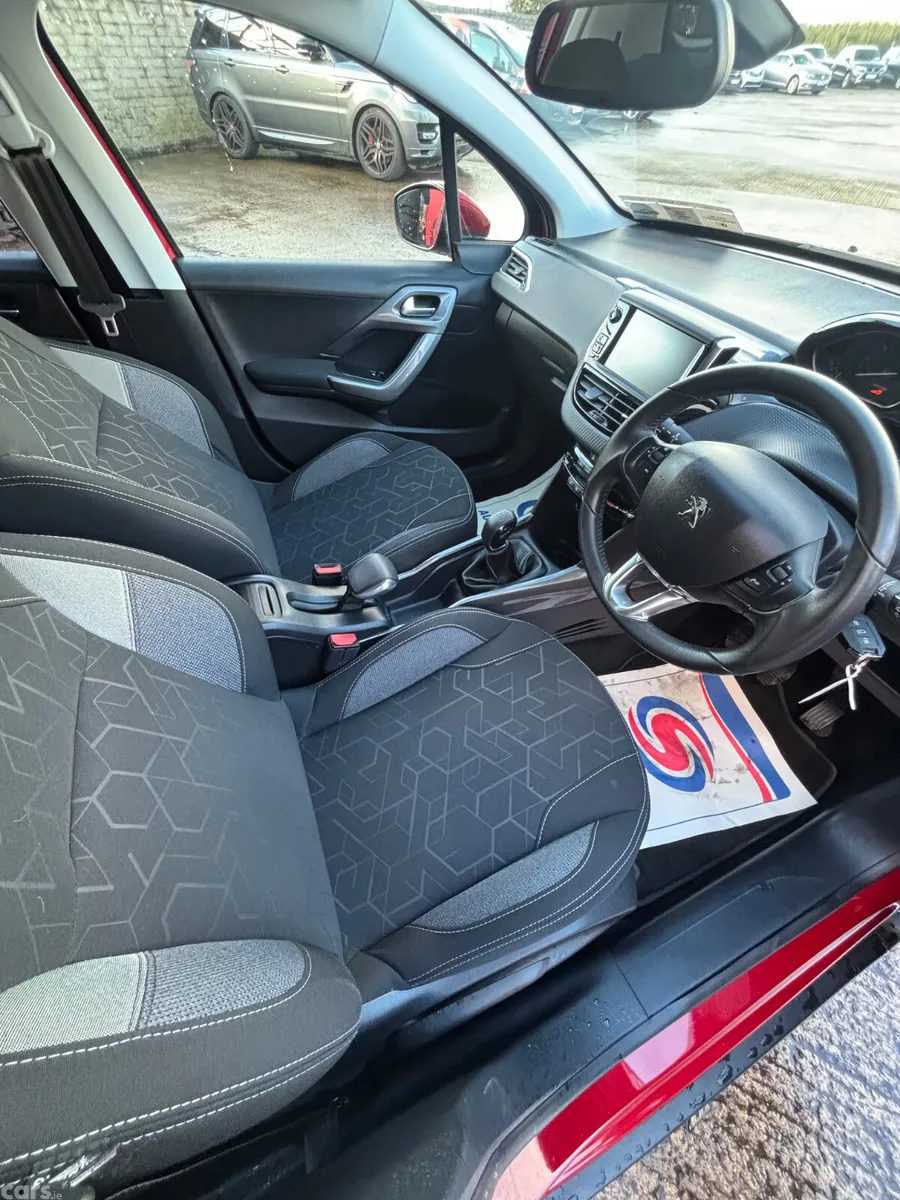 Peugeot 2008 Estate, Petrol, 2018, Red
