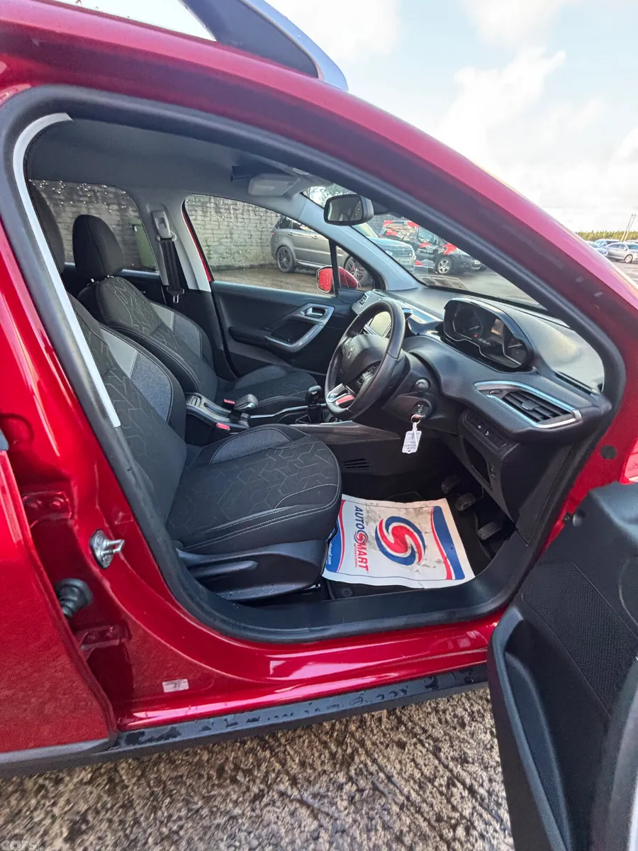 Peugeot 2008 Estate, Petrol, 2018, Red