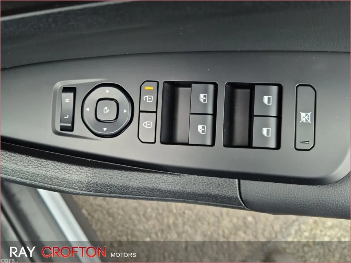 Kia Sportage SUV, Diesel Hybrid, 2026, White