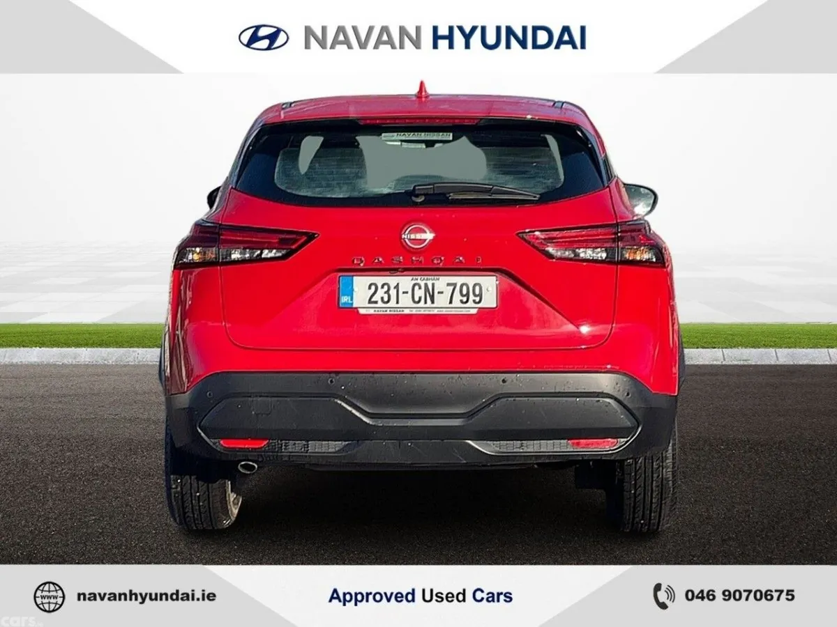 Nissan Qashqai MPV, Petrol Hybrid, 2023, Red