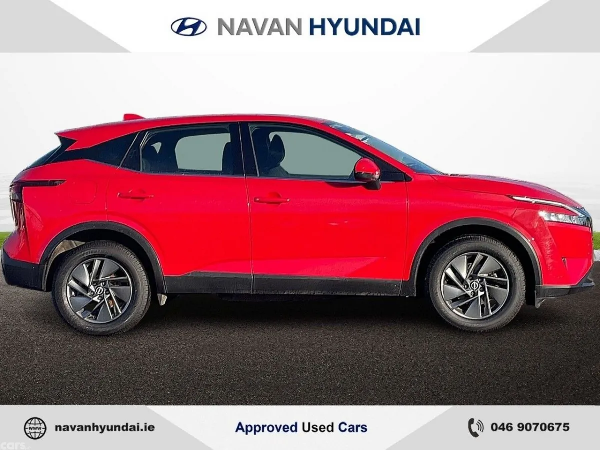 Nissan Qashqai MPV, Petrol Hybrid, 2023, Red