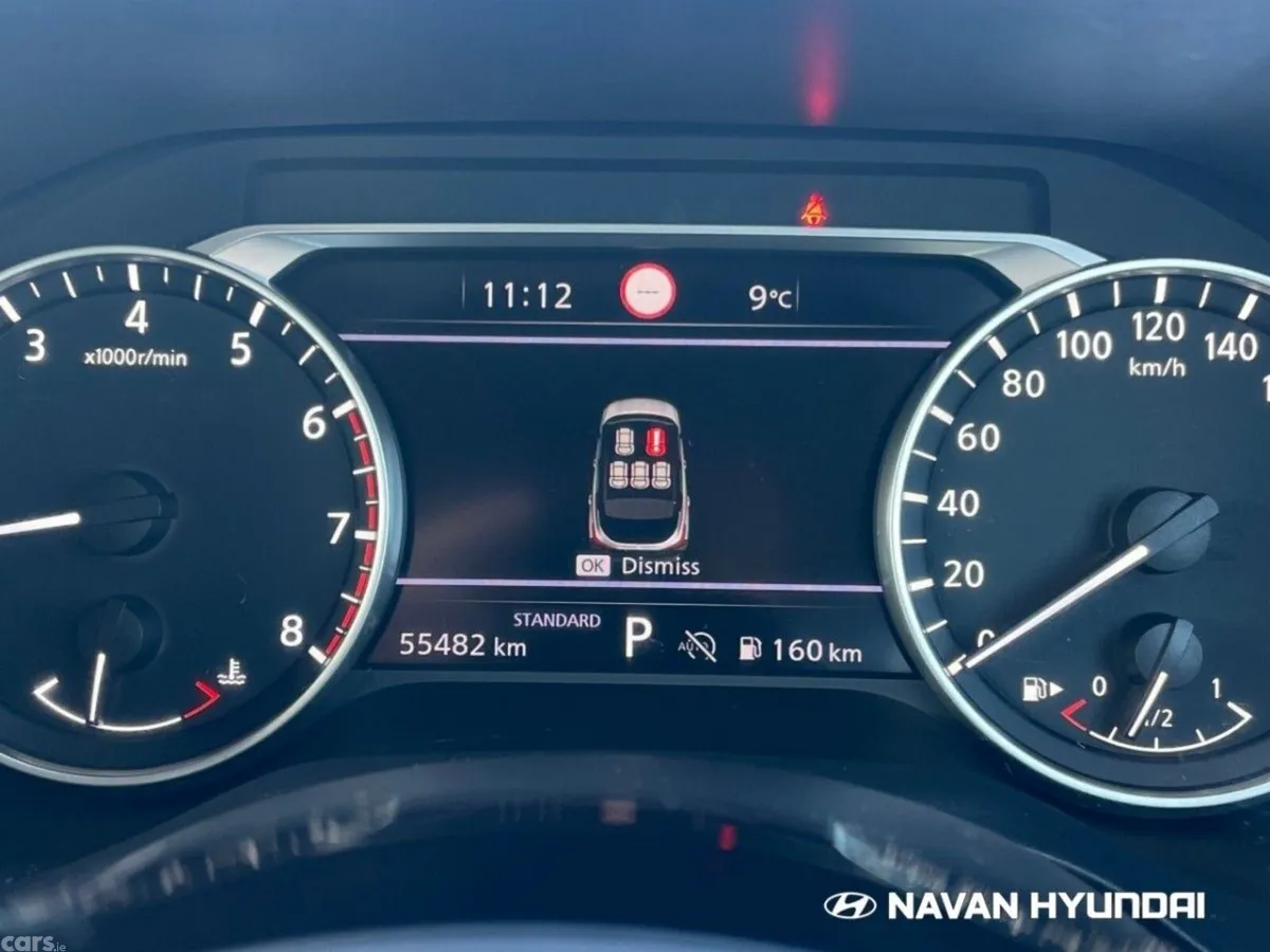 Nissan Qashqai MPV, Petrol Hybrid, 2023, Red