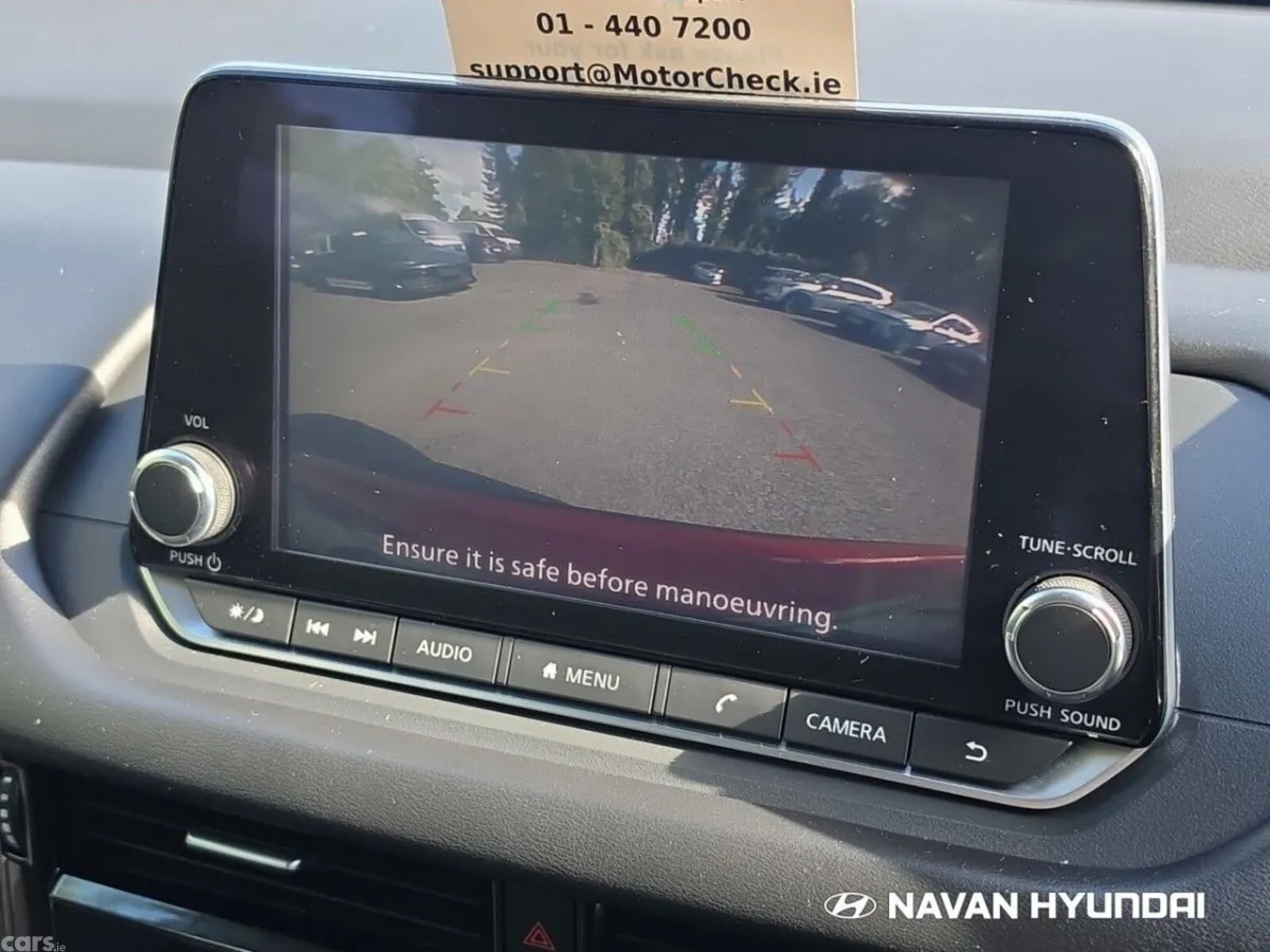 Nissan Qashqai MPV, Petrol Hybrid, 2023, Red