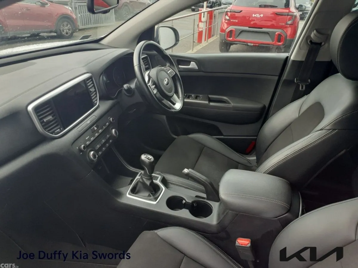 Kia Sportage SUV, Diesel Hybrid, 2021, White