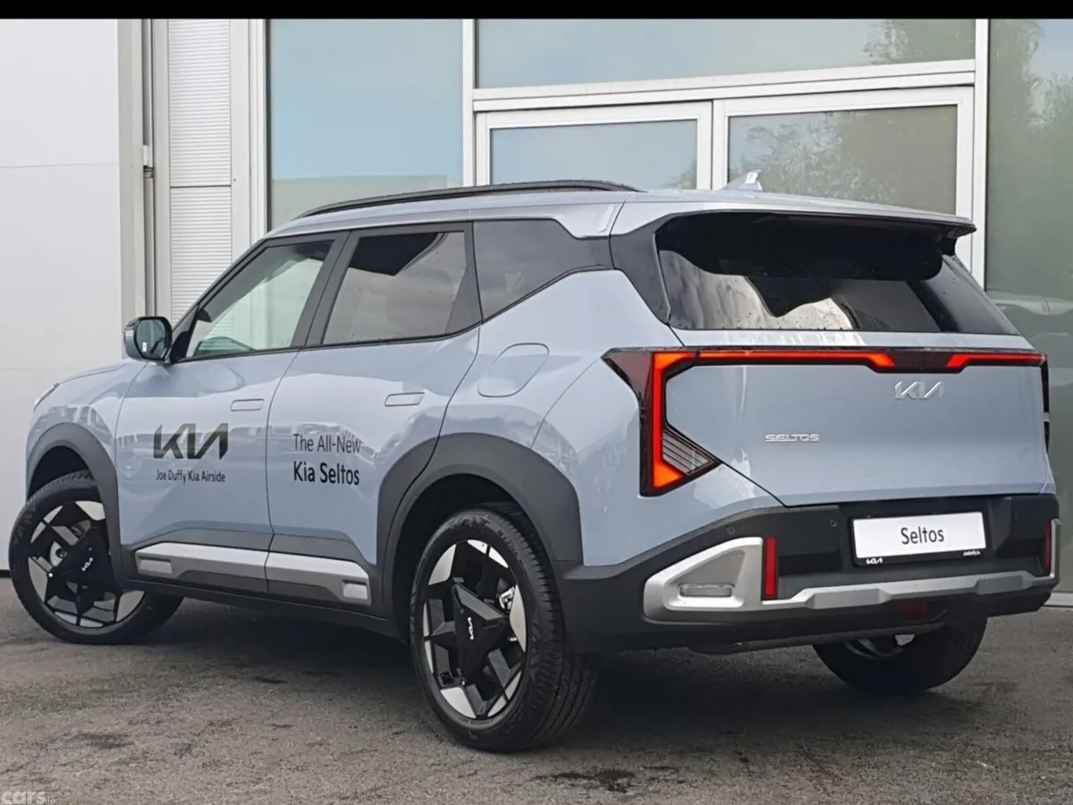 Kia Seltos MPV, Petrol, 2026, Blue