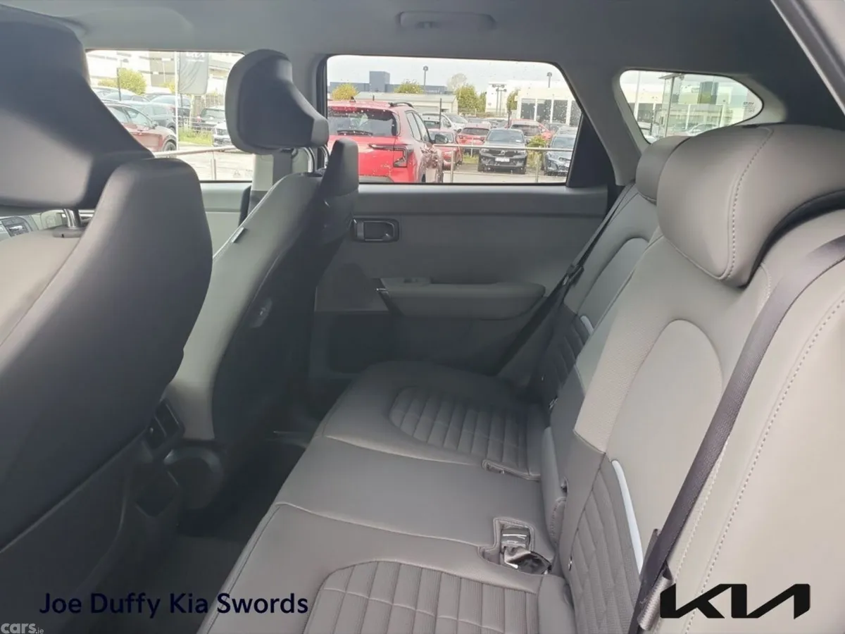 Kia Seltos MPV, Petrol, 2026, Blue