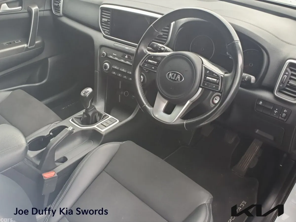 Kia Sportage SUV, Diesel Hybrid, 2021, White