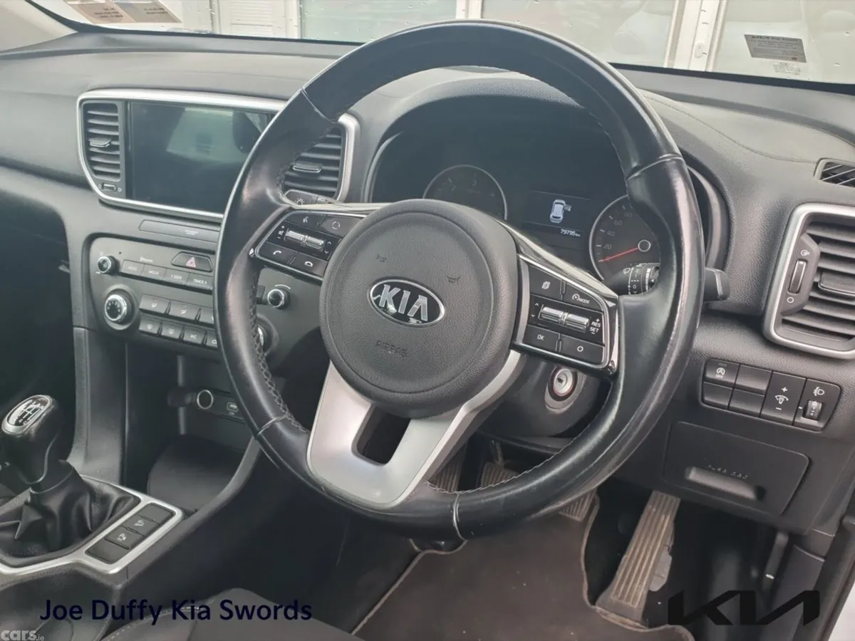 Kia Sportage SUV, Diesel Hybrid, 2021, White