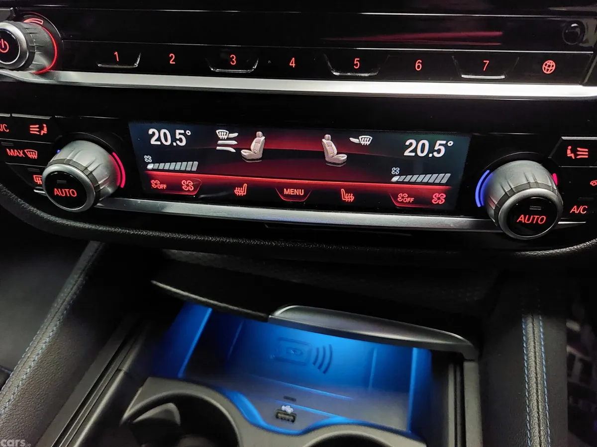 BMW 5-Series Saloon, Petrol Plug-in Hybrid, 2020, Blue
