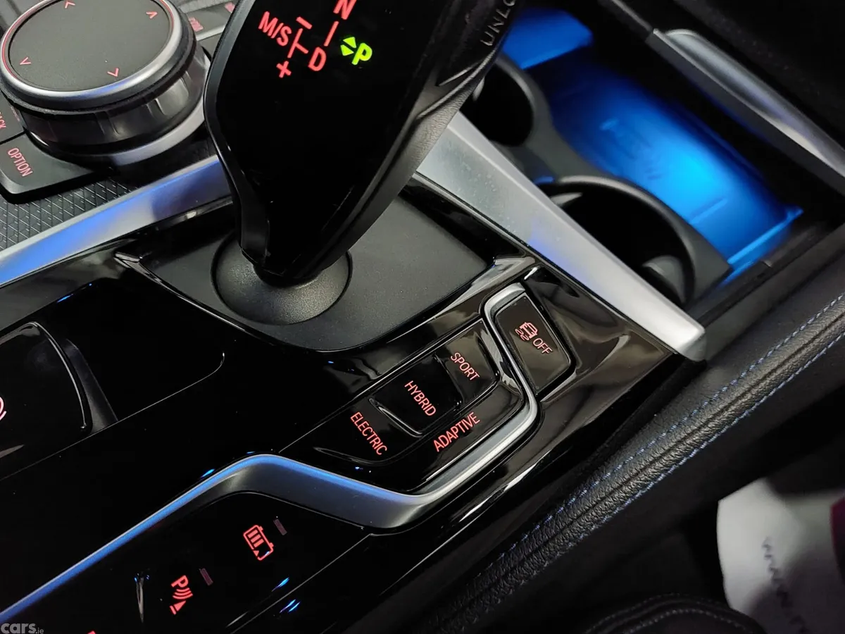 BMW 5-Series Saloon, Petrol Plug-in Hybrid, 2020, Blue