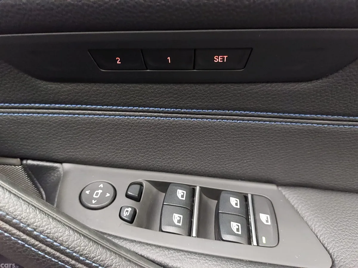 BMW 5-Series Saloon, Petrol Plug-in Hybrid, 2020, Blue
