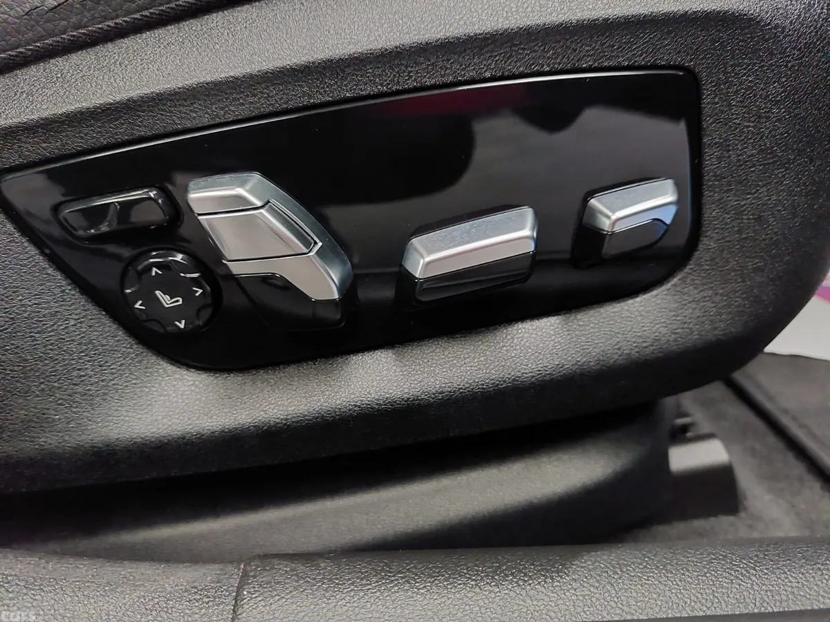 BMW 5-Series Saloon, Petrol Plug-in Hybrid, 2020, Blue