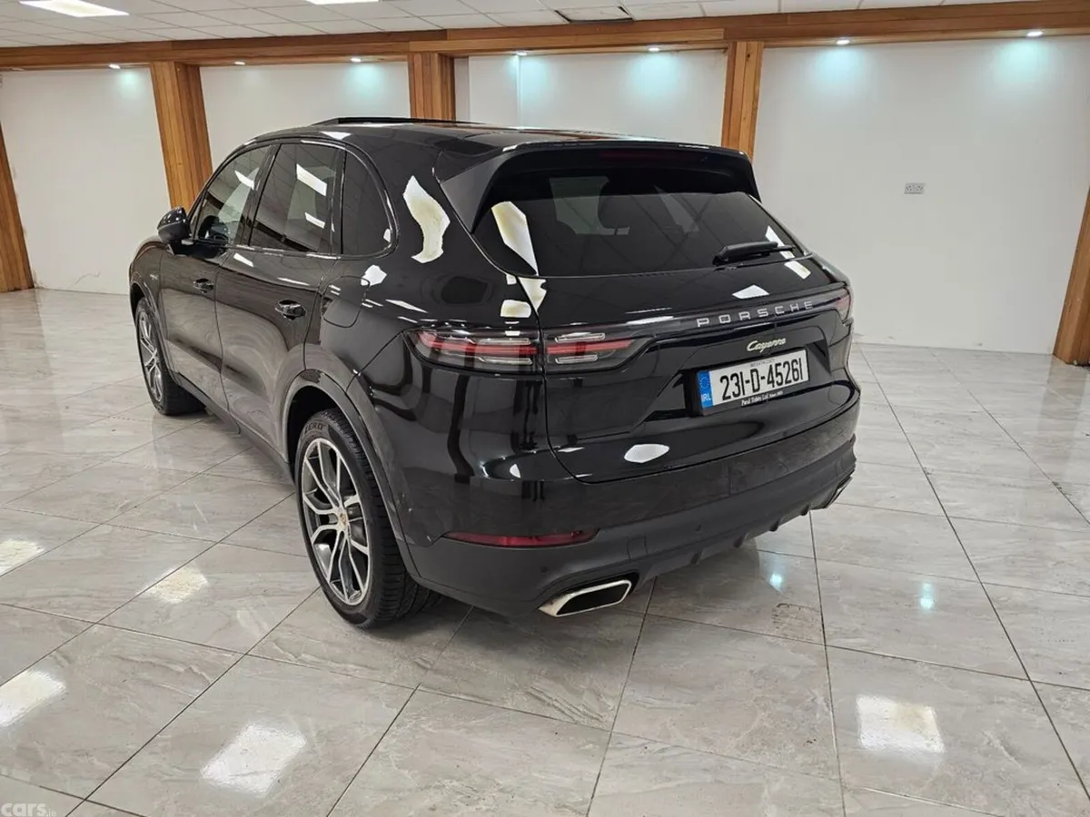 Porsche Cayenne Estate, Petrol Plug-in Hybrid, 2023, Black