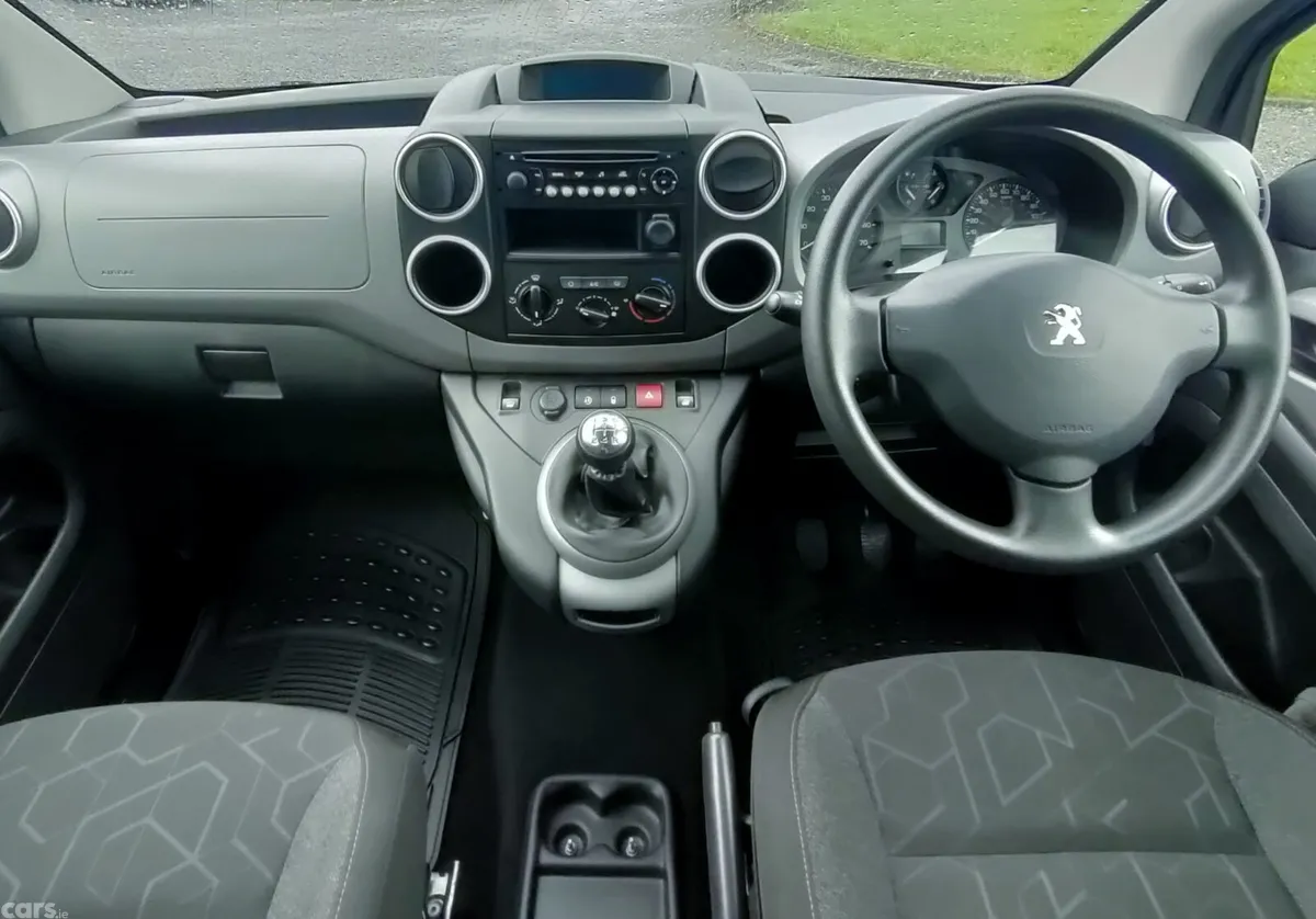 Peugeot Partner MPV, Diesel, 2018, Silver