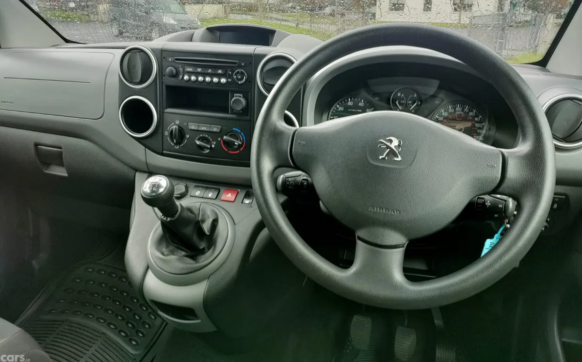 Peugeot Partner MPV, Diesel, 2018, Silver