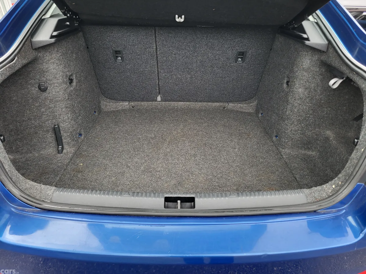 Skoda Octavia Saloon, Diesel, 2015, Blue