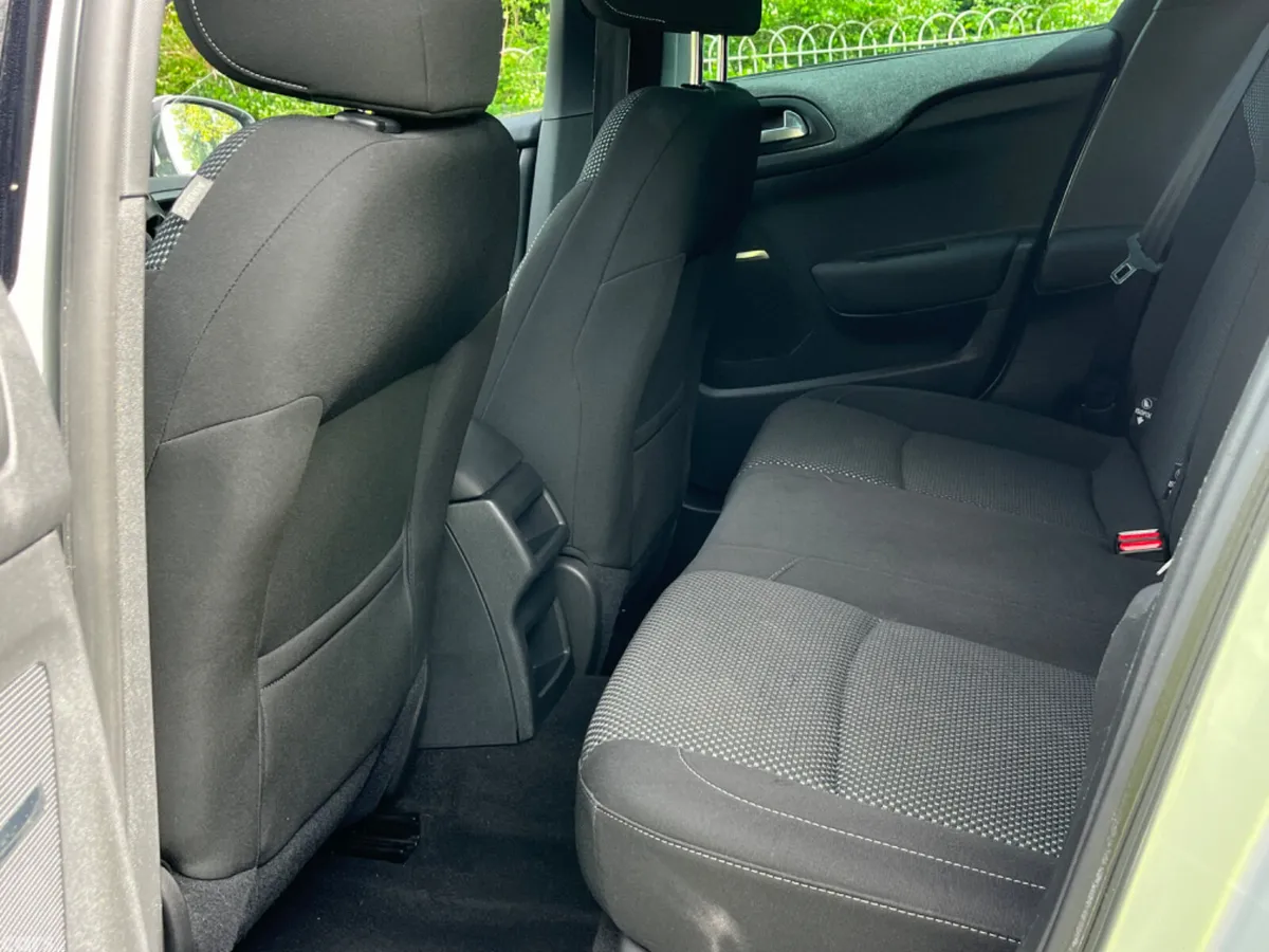 Citroen DS 4 Hatchback, Diesel, 2013, Silver