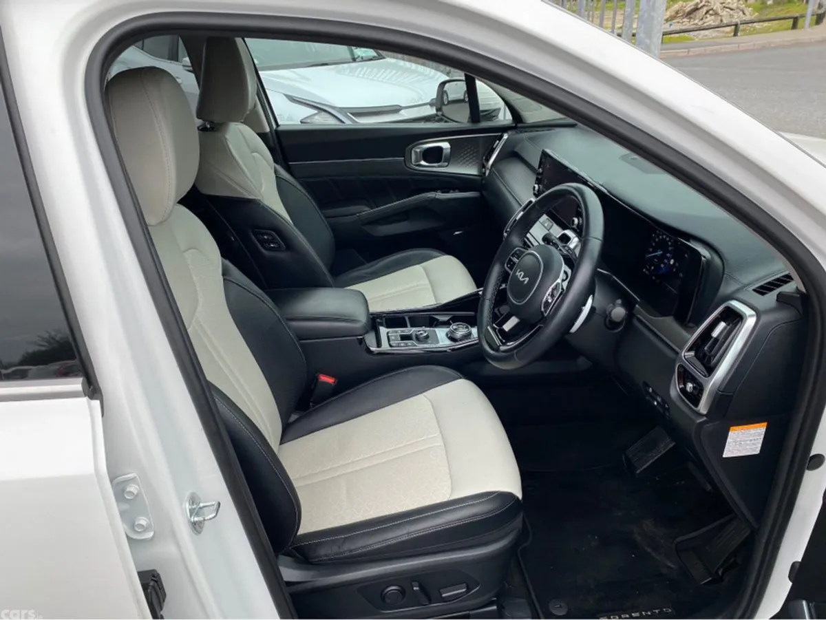 Kia Sorento MPV, Petrol Plug-in Hybrid, 2022, White