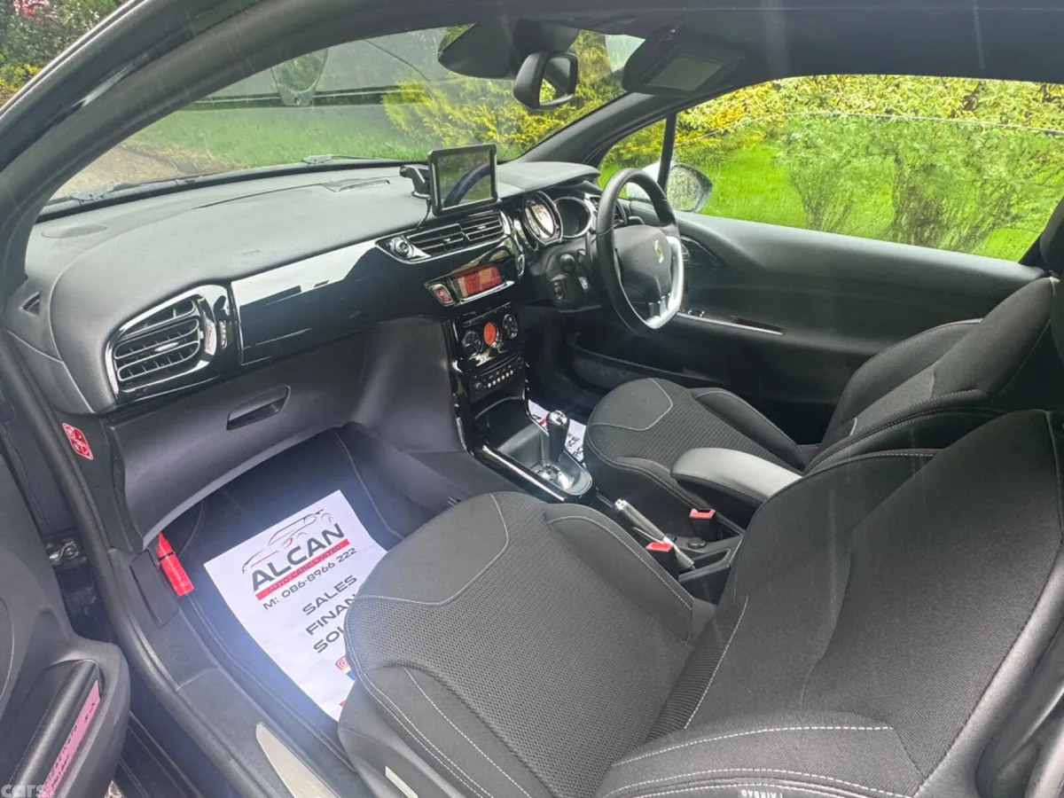 Citroen DS 3 Hatchback, Petrol, 2015, Navy