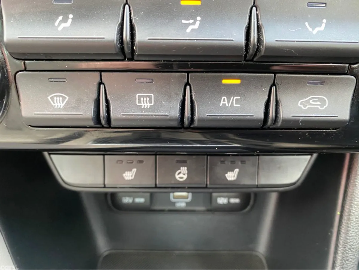 Kia Sportage MPV, Diesel, 2021, Grey