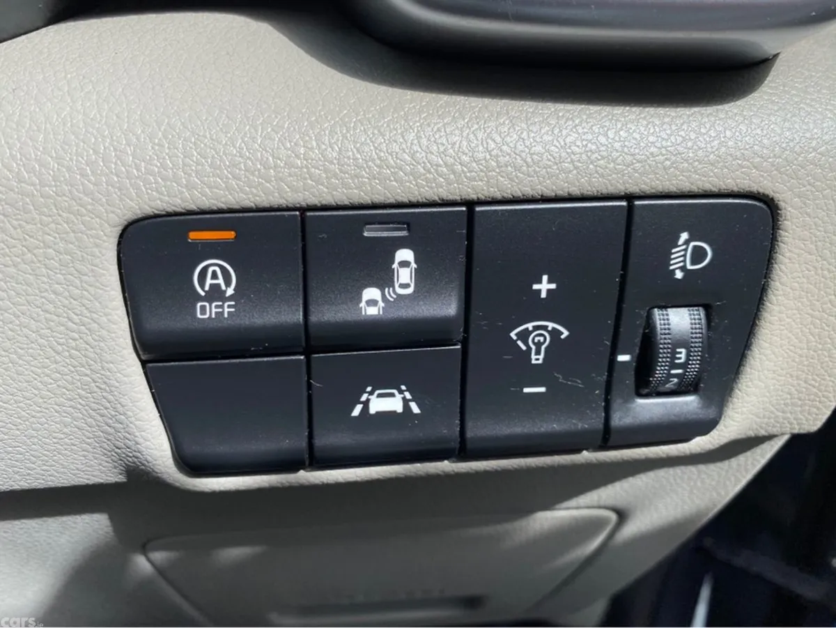 Kia Sportage MPV, Diesel, 2021, Grey