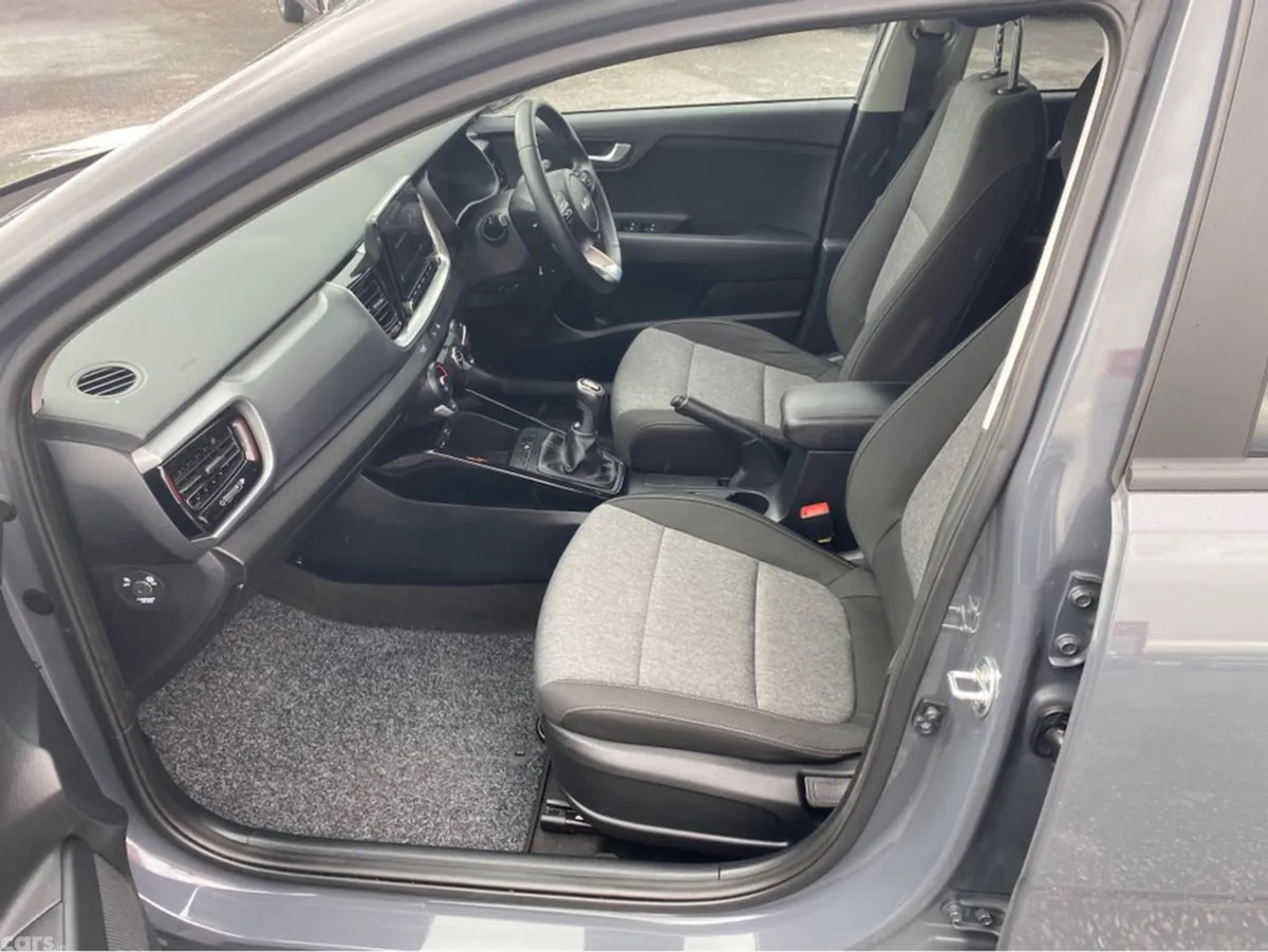 Kia Stonic Estate, Petrol, 2022, Grey