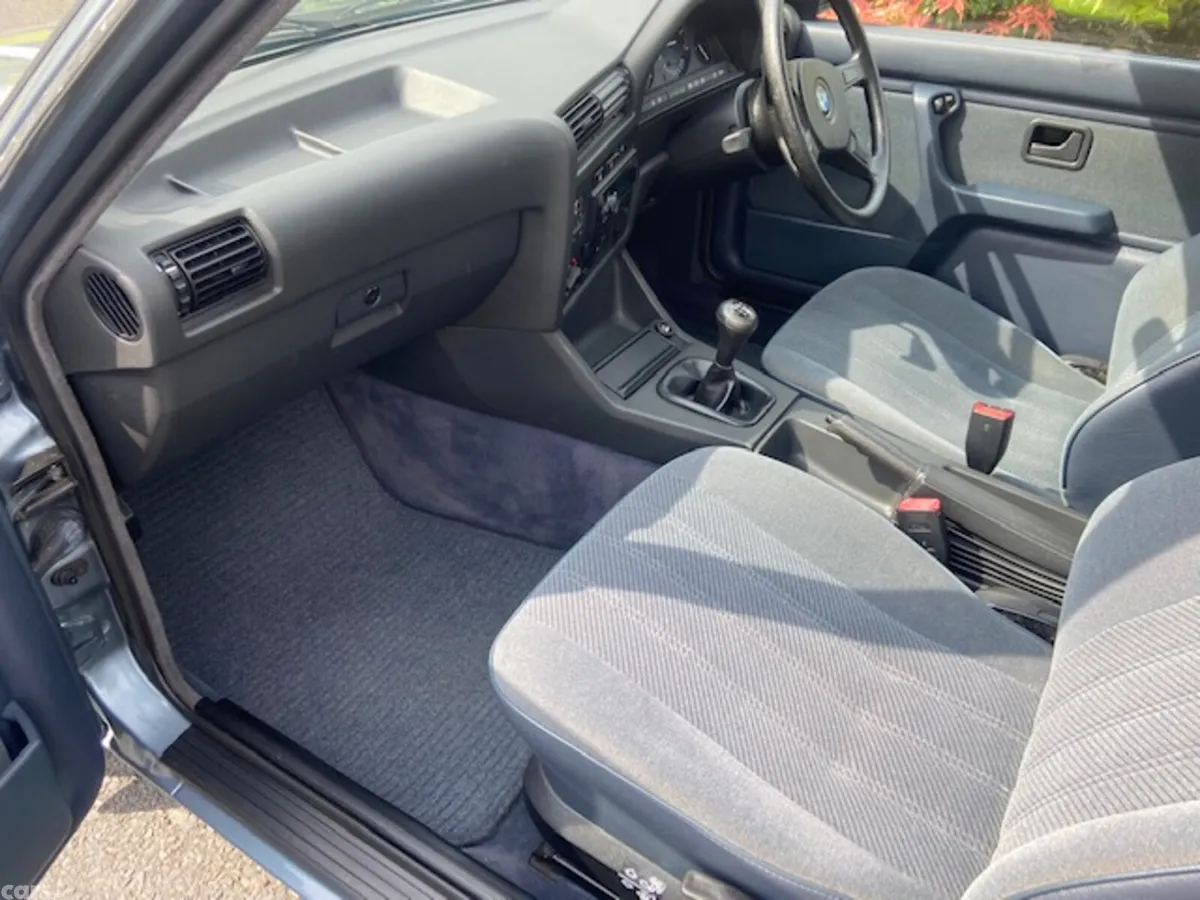 BMW 3-Series Saloon, Petrol, 1988, Blue