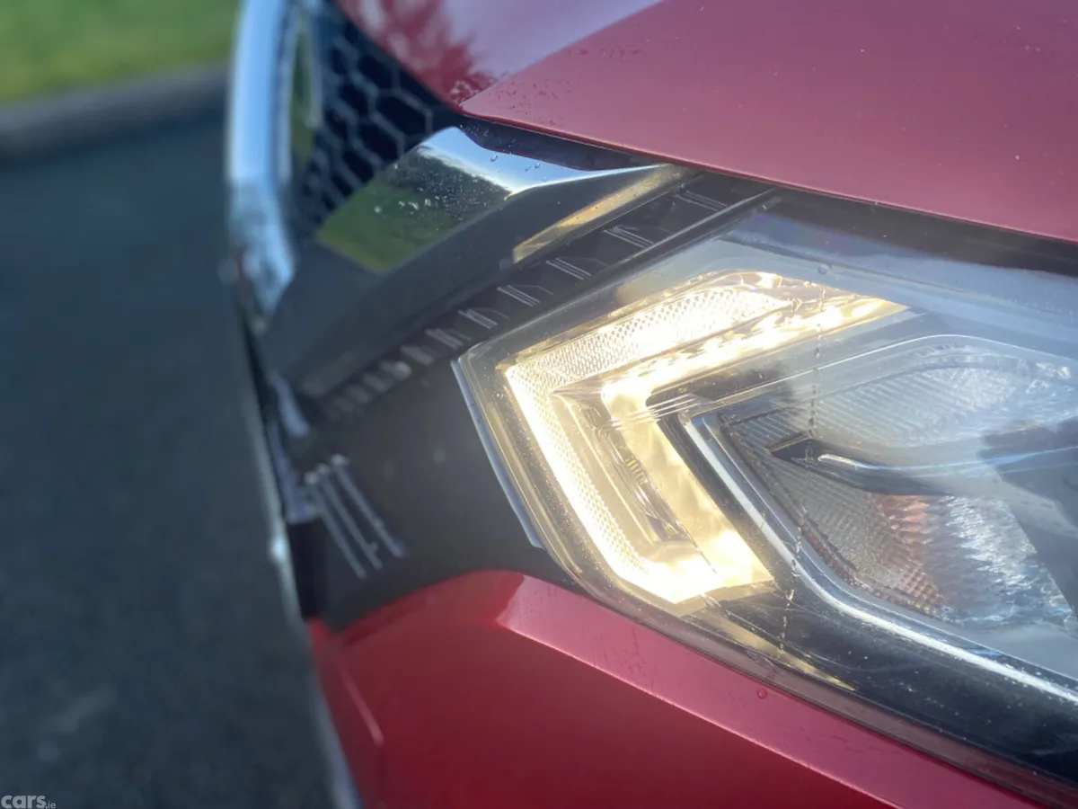 Nissan Qashqai SUV, Diesel, 2019, Red