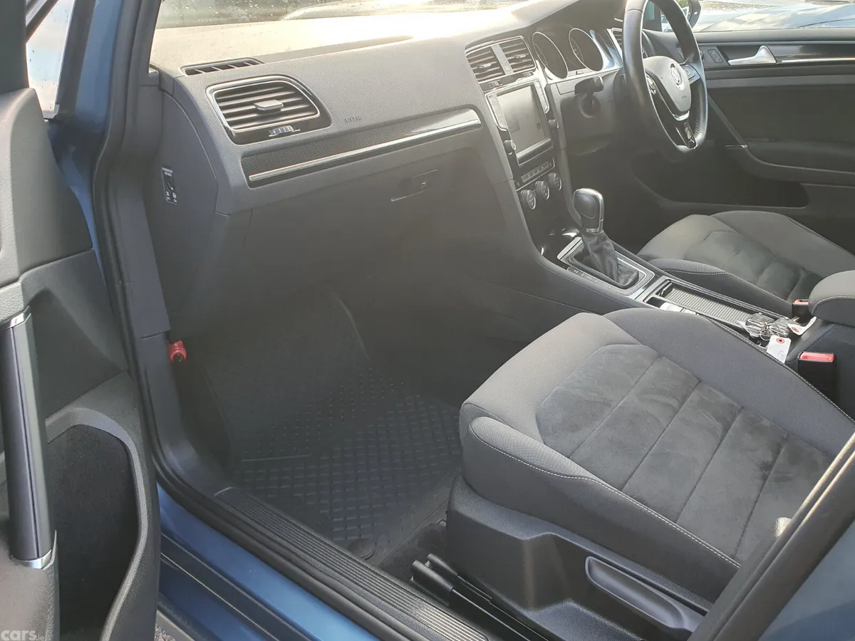 Volkswagen Golf Hatchback, Petrol, 2015, Blue