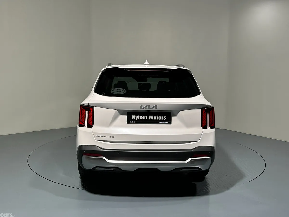 Kia Sorento SUV, Petrol Plug-in Hybrid, 2026, White