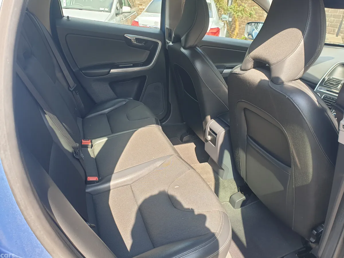 Volvo XC60 SUV, Diesel, 2016, Blue