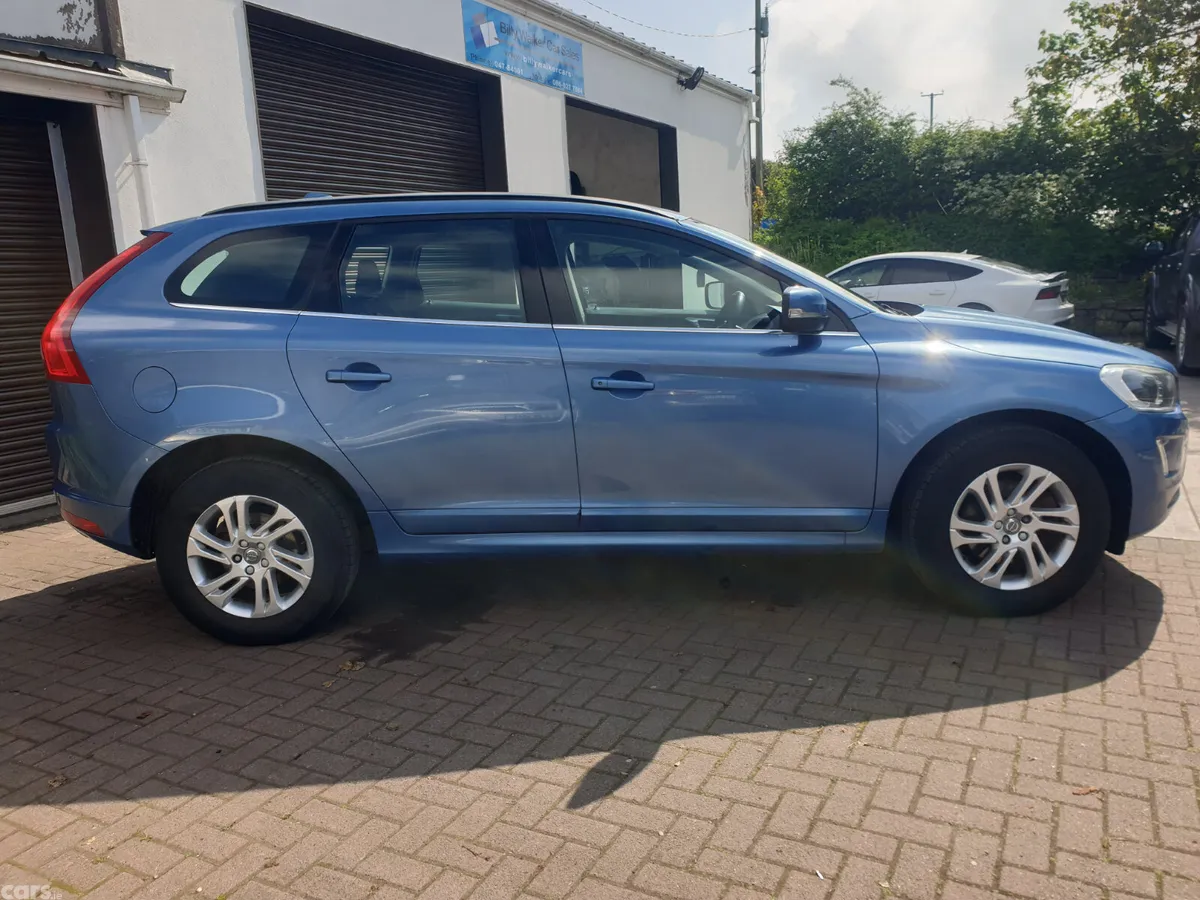 Volvo XC60 SUV, Diesel, 2016, Blue