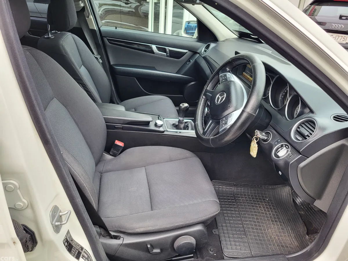 Mercedes-Benz C-Class Saloon, Diesel, 2012, White