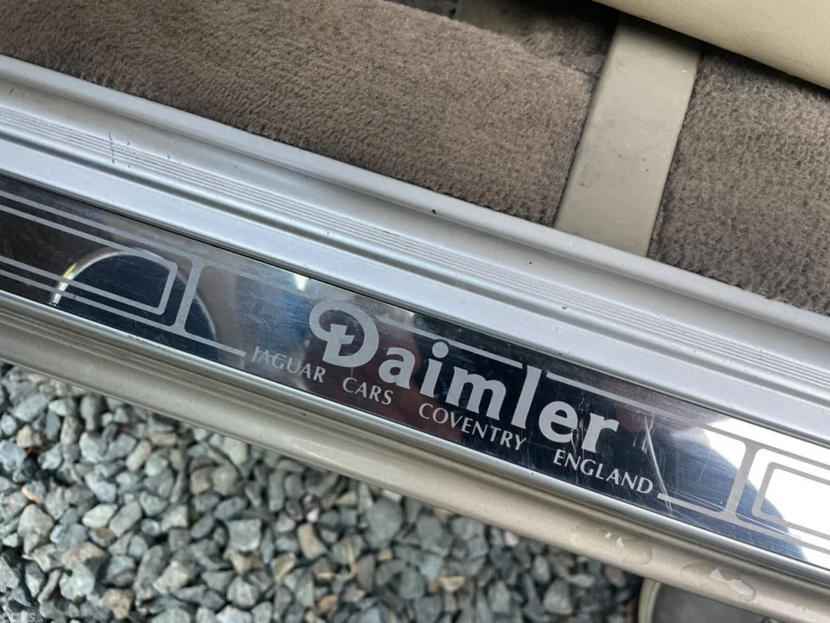 Daimler Other Saloon, Petrol, 1998, Gold
