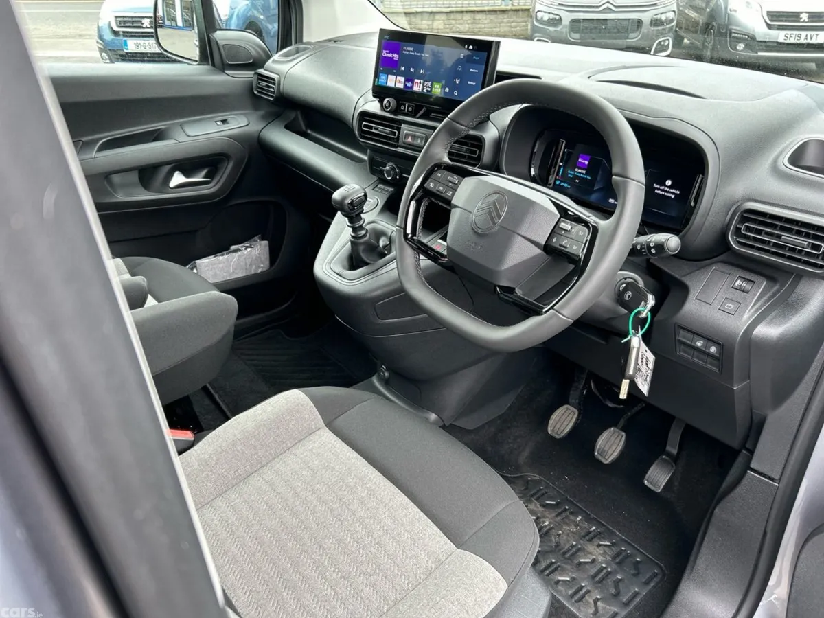 Citroen Berlingo Multispace MPV, Diesel, 2025, Grey