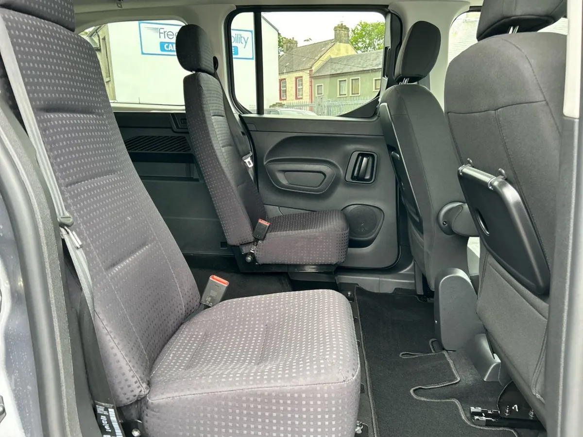 Citroen Berlingo Multispace MPV, Diesel, 2025, Grey