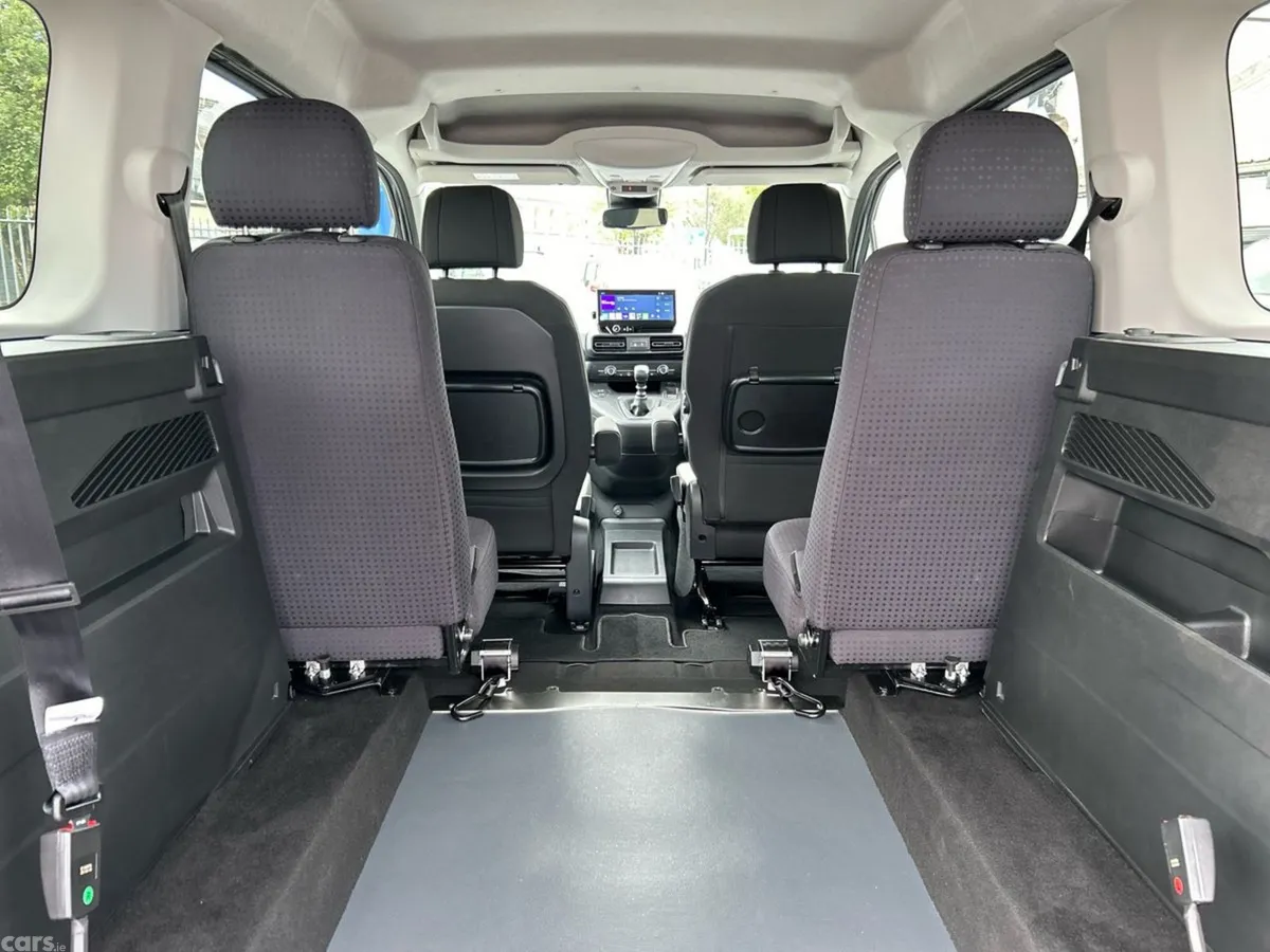 Citroen Berlingo Multispace MPV, Diesel, 2025, Grey