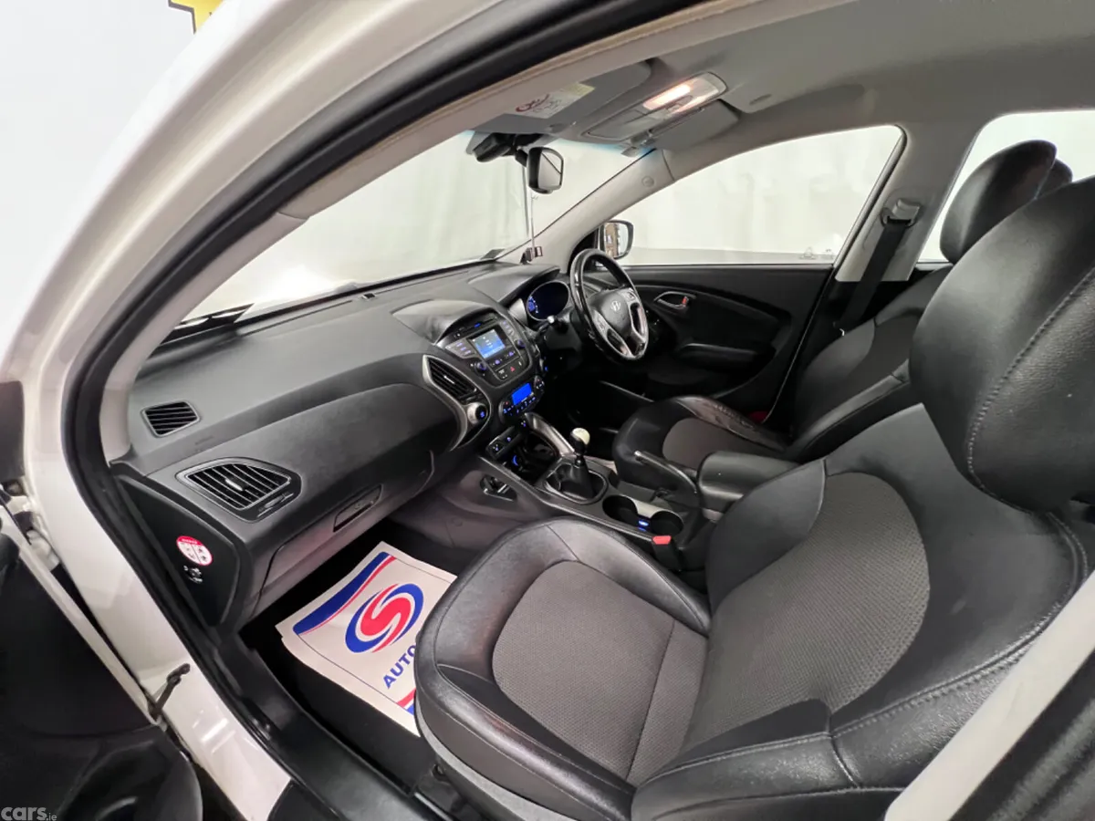 Hyundai ix35 SUV, Diesel, 2014, White