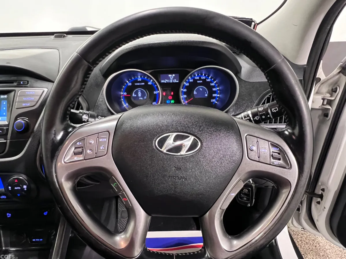 Hyundai ix35 SUV, Diesel, 2014, White