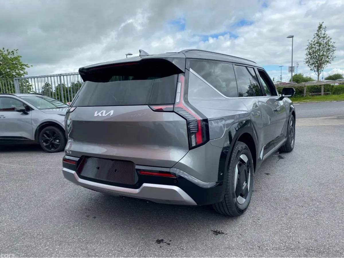 Kia EV9 SUV, Electric, 2024, Grey